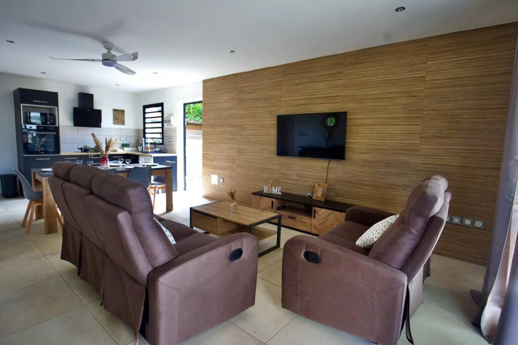 Villa Du Beau Vallon 2 Jacuzzi Privatif Et Piscine Chauffee Partagee Saint-Benoît Екстериор снимка