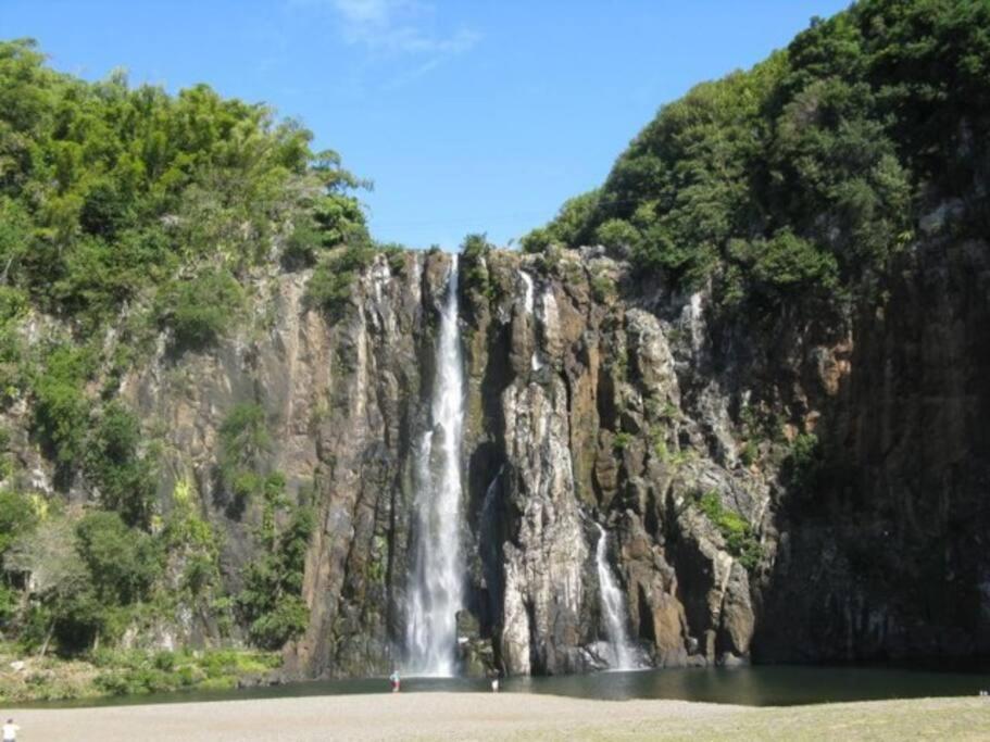 Villa Du Beau Vallon 2 Jacuzzi Privatif Et Piscine Chauffee Partagee Saint-Benoît Екстериор снимка